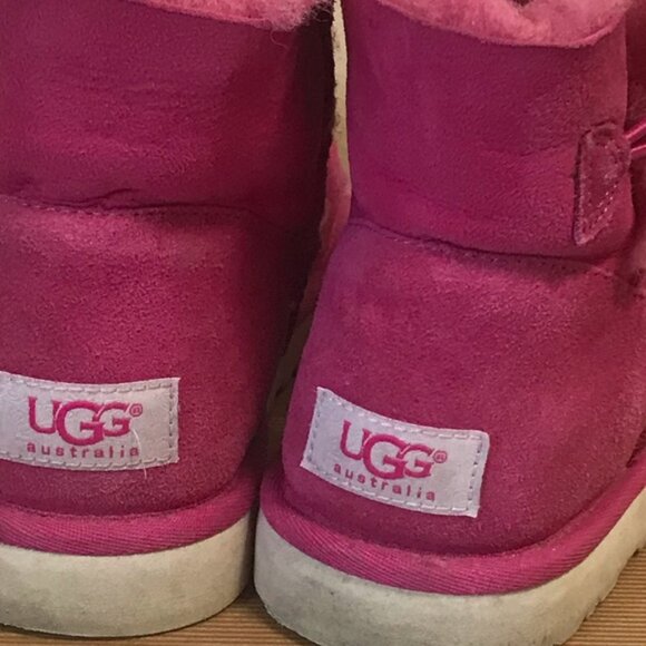 UGG Mini Bailey 1 Button Pink Magenta Boots Box Booties Shearling Fur Snow 6 Box - Picture 11 of 12